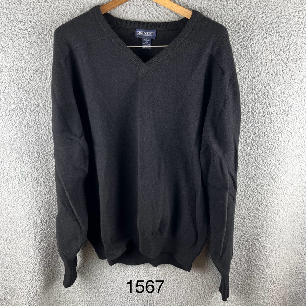 Lands End Men’s Size XL Black 100% Lambswool V-neck‎ Sweater